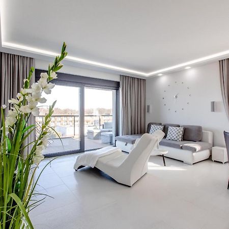 Apartament Luksusowy 23 Gardenia Dziwnow Z Widokiem Na Morze Epapartamenty 외부 사진