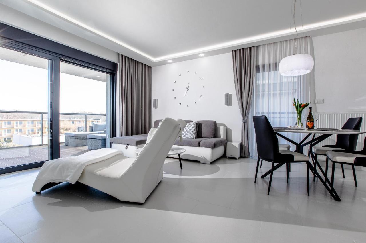 Apartament Luksusowy 23 Gardenia Dziwnow Z Widokiem Na Morze Epapartamenty 외부 사진
