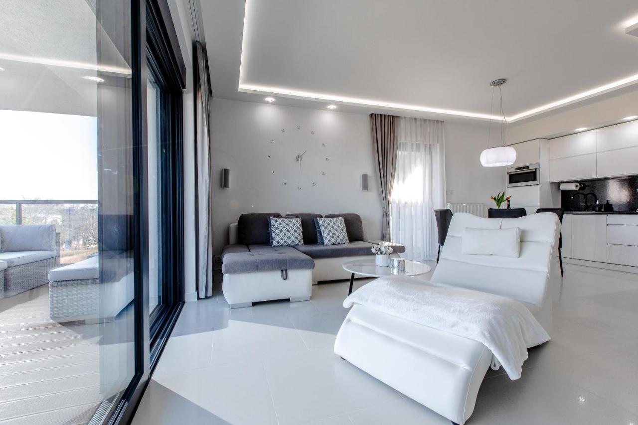 Apartament Luksusowy 23 Gardenia Dziwnow Z Widokiem Na Morze Epapartamenty 외부 사진